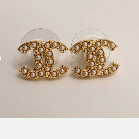 Authentic Chanel CC Earrings With Pearl Gold Hardware Brand New In Box - Picture 5 of 8